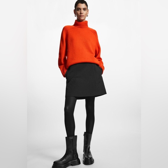 COS Dresses & Skirts - COS Quilted Mini Skirt